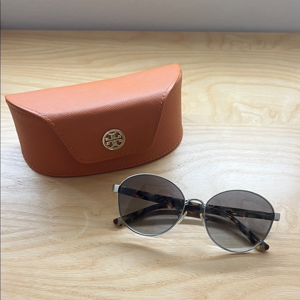 Tory Burch Orange Sunglasses with Round Dark Lenses